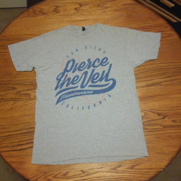 Pierce the Veil 🎵 🎸 🔥 Misadventures San Diego California 🌞 Band Tee INK - Picture 2 of 7